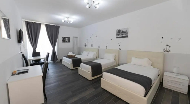 Четырёхместный номер Standard Arch Rome Suites