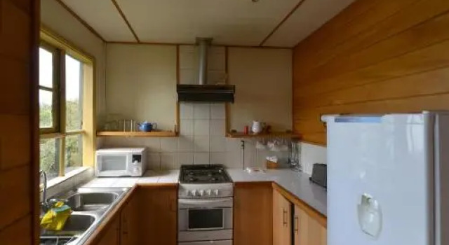 Cabañas Alcamar, Book Hotel Hoteller i Chiloe med parkering, Parkering