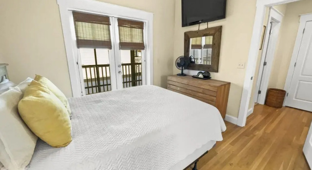 Коттедж с 2 комнатами Mare E Sole 2 Bedroom Home by RedAwning