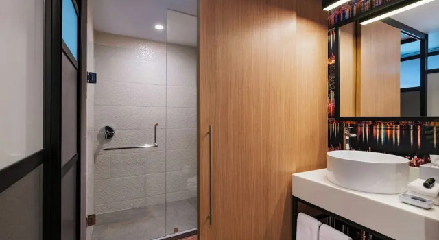 Четырёхместный номер Standard Aloft by Marriott Guadalajara Sur