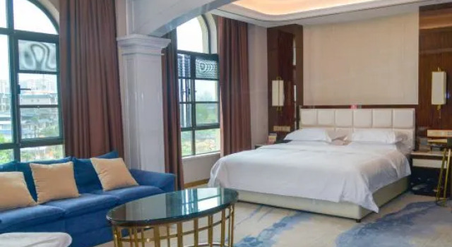 JINSHENGHotel, Rezerwuj Hotel Hotele w Dehong z parkingiem, Parking