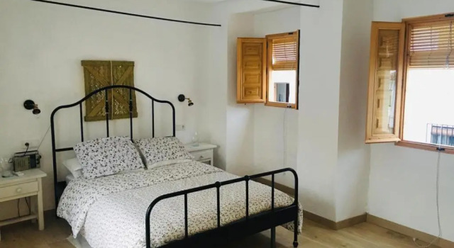 Casita tipica, Book Hotel Zuheros Madrid