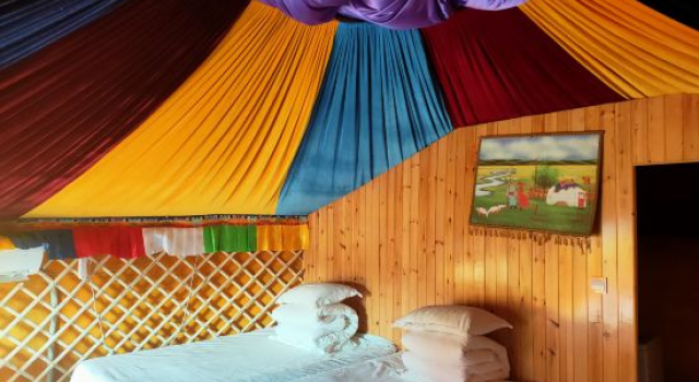 Тент Qiqige Family Guesthouse