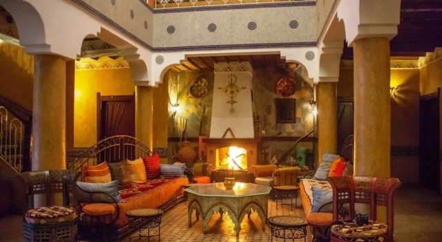 Hotel Salama STE SAL- AMA SUD SARL AU, Забронировать Отель Отели Tarsouat с парковкой, Парковка