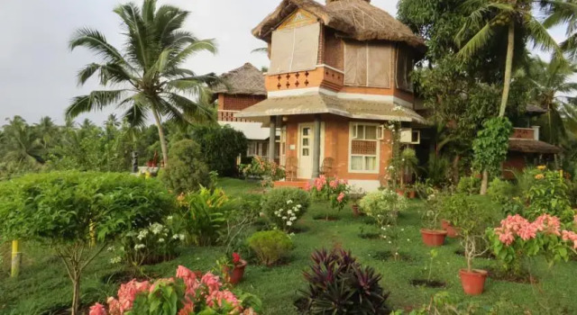 Ayurveda Healing Ashram, Prenota Hotel Thiruvananthapuram Kerala
