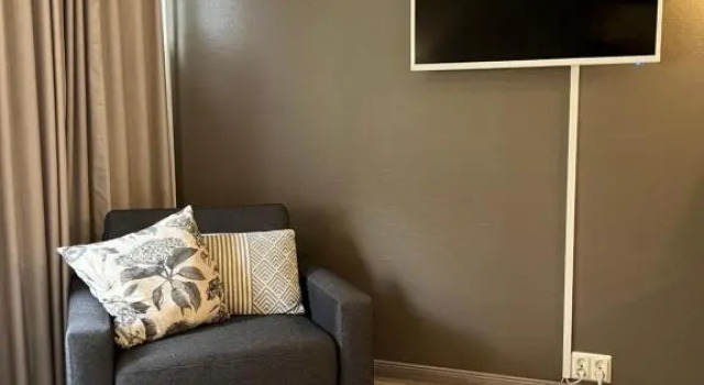 Апартаменты c 1 комнатой Ellivuori Rooms suurempi hotellihuone 24m2 järvinäköalalla Hyvä varustelu