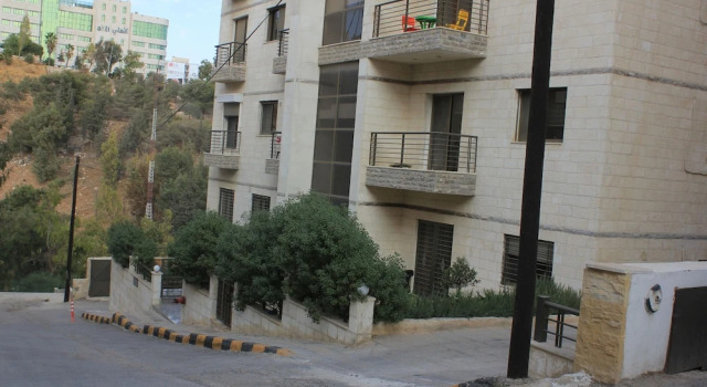 Modern & Hillview Terrace, Забронировать Отель Амман Провинция Амман, рядом с Orthodox Club