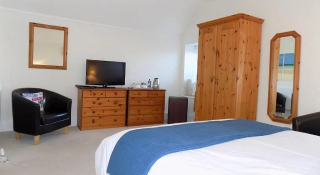 Standard Zimmer Surf Haven