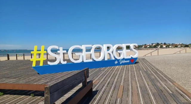 Апартаменты Agreable Rez De Jardin Avec Terrasse Proche Plage