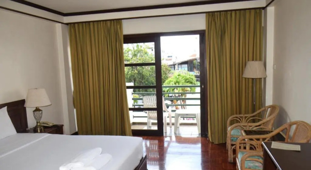 Puangpen Villa Hotel, Забронировать Отель Отели Хуахин с бассейном, рядом с The East Square Hua Hin, Бассейн