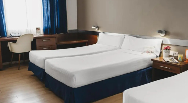 Трёхместный номер Standard Tres Torres Atiram Hotel
