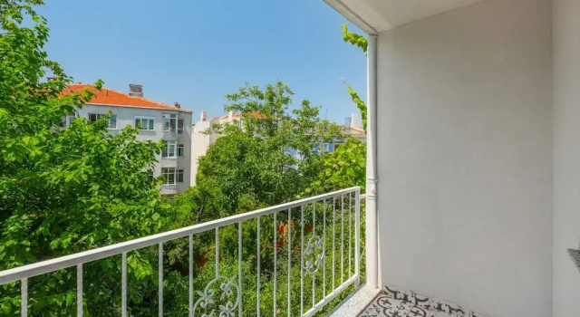 Коттедж House w Garden 10 min to City s in Beyoglu