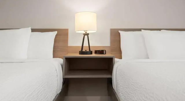 Четырёхместный люкс ECHO Suites Extended Stay by Wyndham Johnson City Medical CR