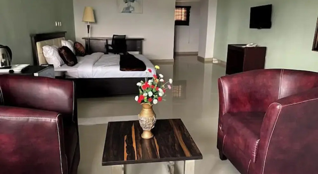 Апартаменты House 919 Suites And Apartments