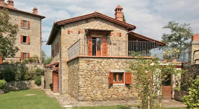Borgo dUsciano, Book Hotel Palazzo del Pero Toscana