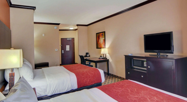 Четырёхместный люкс Comfort Suites Kilgore