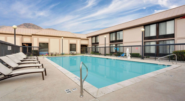 La Quinta Inn Provo Town Center, Rezervați Hotel Provo Utah