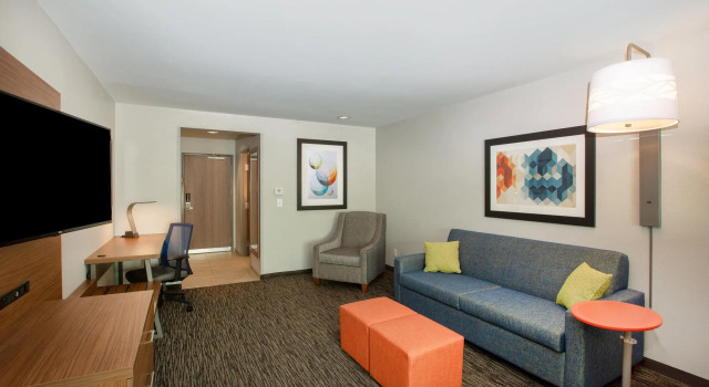 Двухместный люкс Holiday Inn Express Hotel & Suites Columbus by IHG