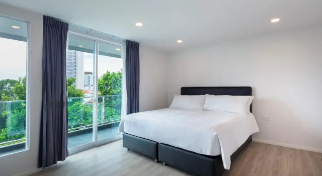 The Rizin Hotel Phratumnak