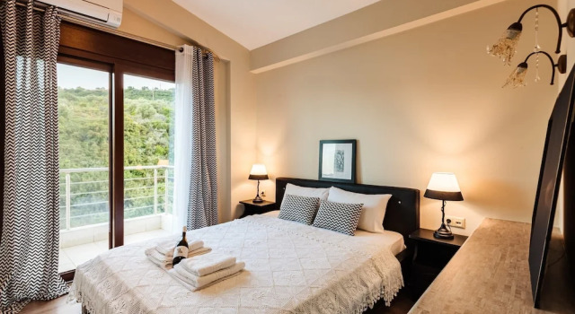 Коттедж Armonia by the Sea - Majestic Seaside Retreat