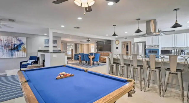 Коттедж Home w/ Private Pool - Near Las Vegas Strip