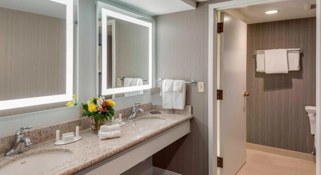 Двухместный люкс Courtyard by Marriott in Portsmouth