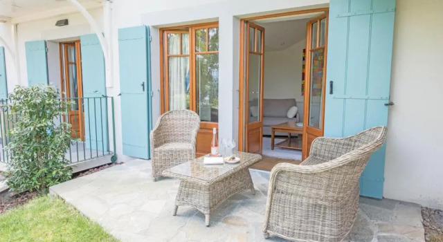 Люкс с видом на озеро Villa Cécile
