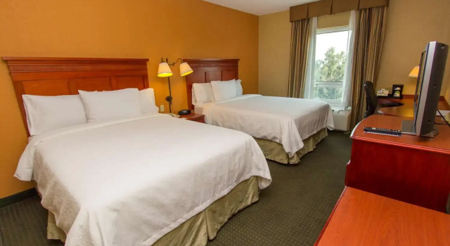 Четырёхместный номер Standard Hampton Inn by Hilton Guadalajara-Aeropuerto