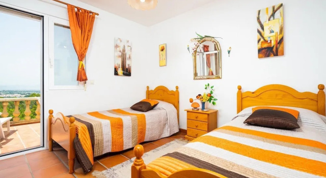 Comfortable 4-bed Villa With Panoramic Views