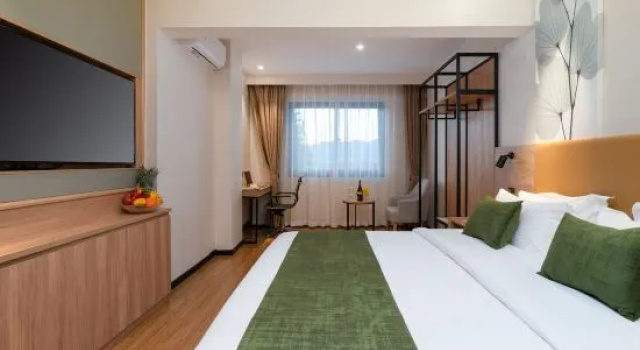 Люкс GreenTree Inn Express (Xishuangbanna Gaozhuang Xishuangjing)