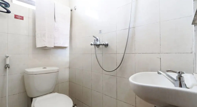 Camera Standard Rumah Tawa Guesthouse 1