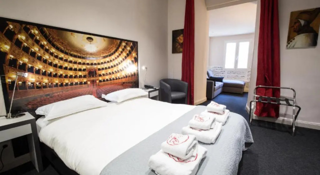Номер Comfort Hôtel Les Voyageurs