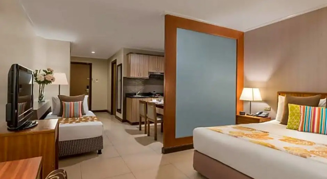Люкс Hotel Kimberly Manila