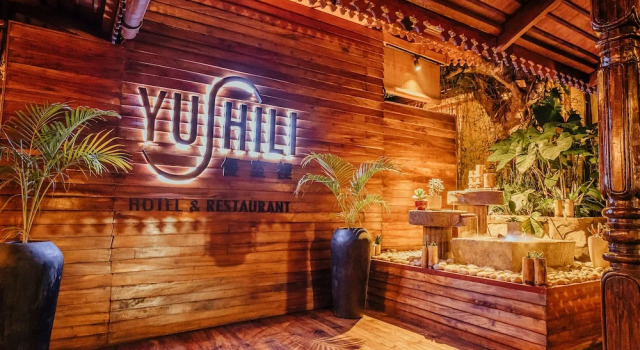 Yushili Hotel & Restaurant