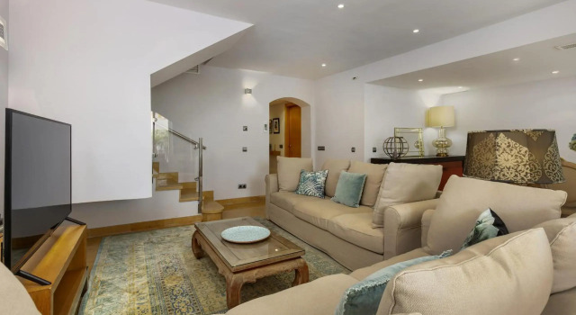 Casa Palmera - Marbellamar by Finest Rentals, Забронировать Отель Марбелья Коста-дель-Соль, рядом с Пляж Касабланка