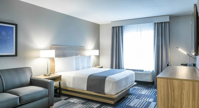 Люкс Winds Hotel at Crosswinds Casino