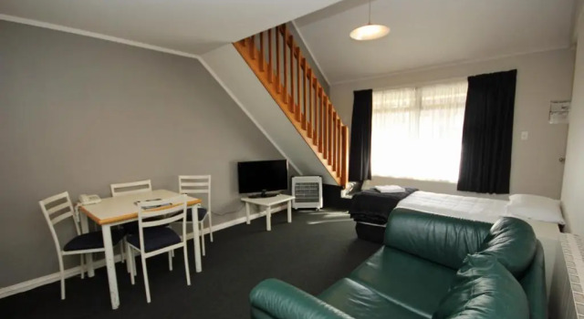 Апартаменты Champers Motor Inn