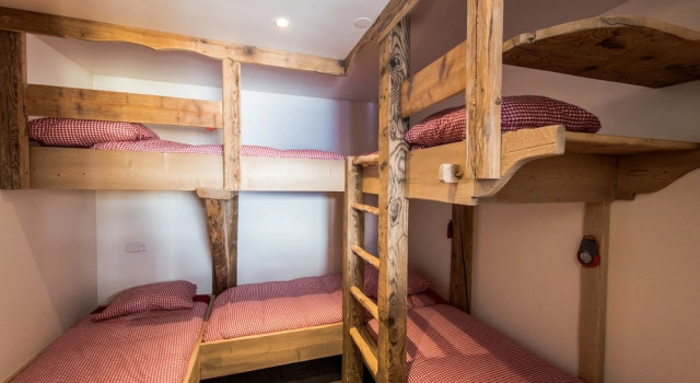 Nazca J2, Rezervați Hotel Les Belleville Rhône-Alps