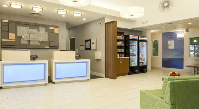 Holiday Inn Express Rochester NE- Irondequoit by IHG