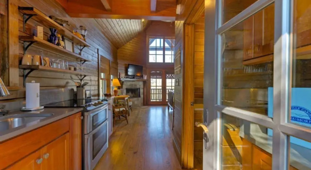 Wild Turkey's Roost - 1 Br Cabin, Забронировать Дом для отпуска Блэк-Маунтин Северная Каролина