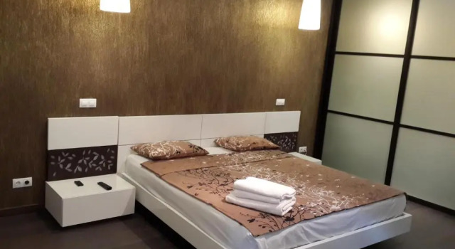 One bedroom. Lux. 42.Shota Rustaveli str. Centre, Rezervovat Apartmán Kyjev Kijev