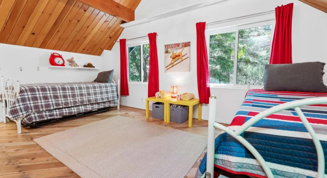 102 - Blue Cozy Cabin