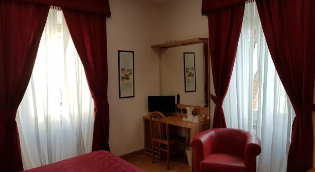 Одноместный номер Standard Hotel LIsola