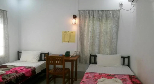Naung Yoe Hotel, Rezerwuj Hotel Prome 