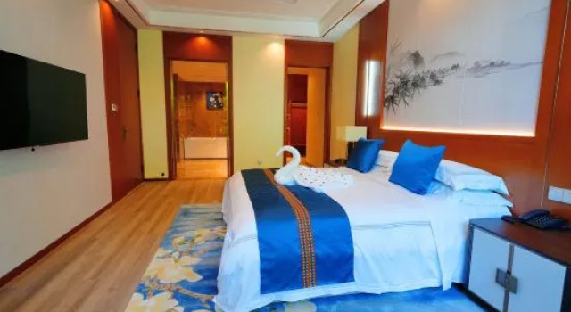 Люкс Business New Tai Garden Hotel