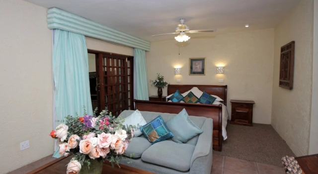 Annabel's of Bryanston, Забронировать Отель Bryanston , рядом с St Stithians College