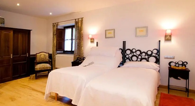 Четырёхместный номер Standard Hotel y apartamentos rurales LAnceo