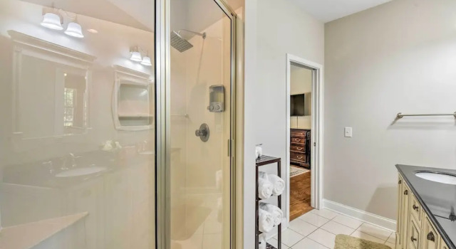 Коттедж с 4 комнатами Helen Retreat w/ Hot Tub, 2 Mi to Downtown