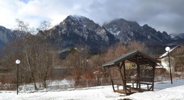 Apartament Golden Rose 2, Rezervovat Apartmán Hotely v Prahova Valley s parkováním, Parkování