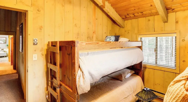 5 Mi to Ski: Family-friendly Home in West Dover!